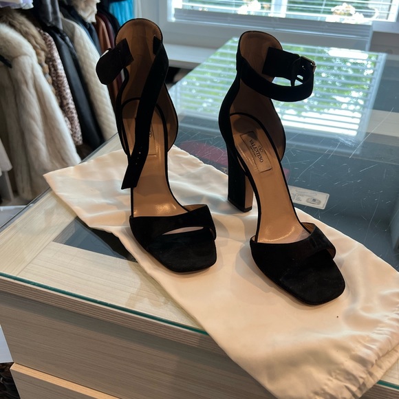 Valentino shoes size 38.5 black - Picture 4 of 4